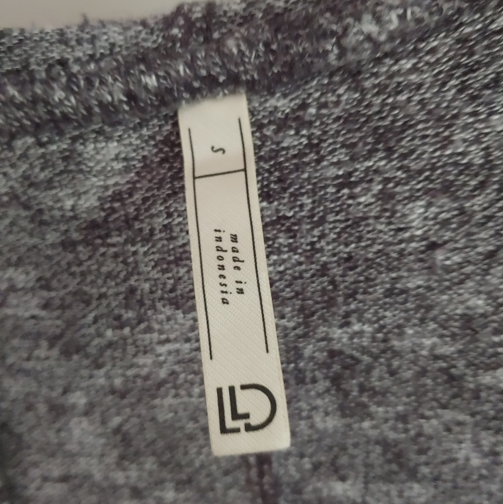 Sweater - Picture 3 of 3